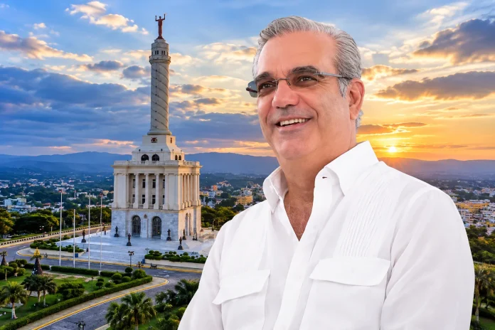 Abinader se muda tres días a Santiago
