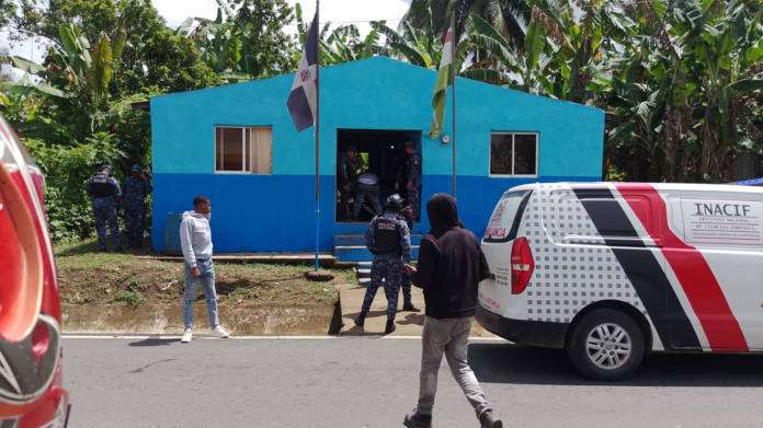 Autoridades se presentan al cuartel del Km/20 en El Valle, Hato Mayor (Foto: Irentoni Vega)