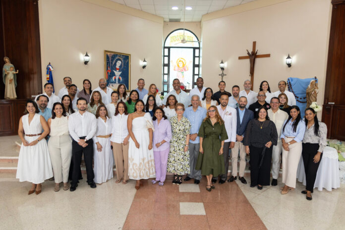 Miembros de ABERD durante la misa de acción de gracias en conmemoración de su 10 aniversario